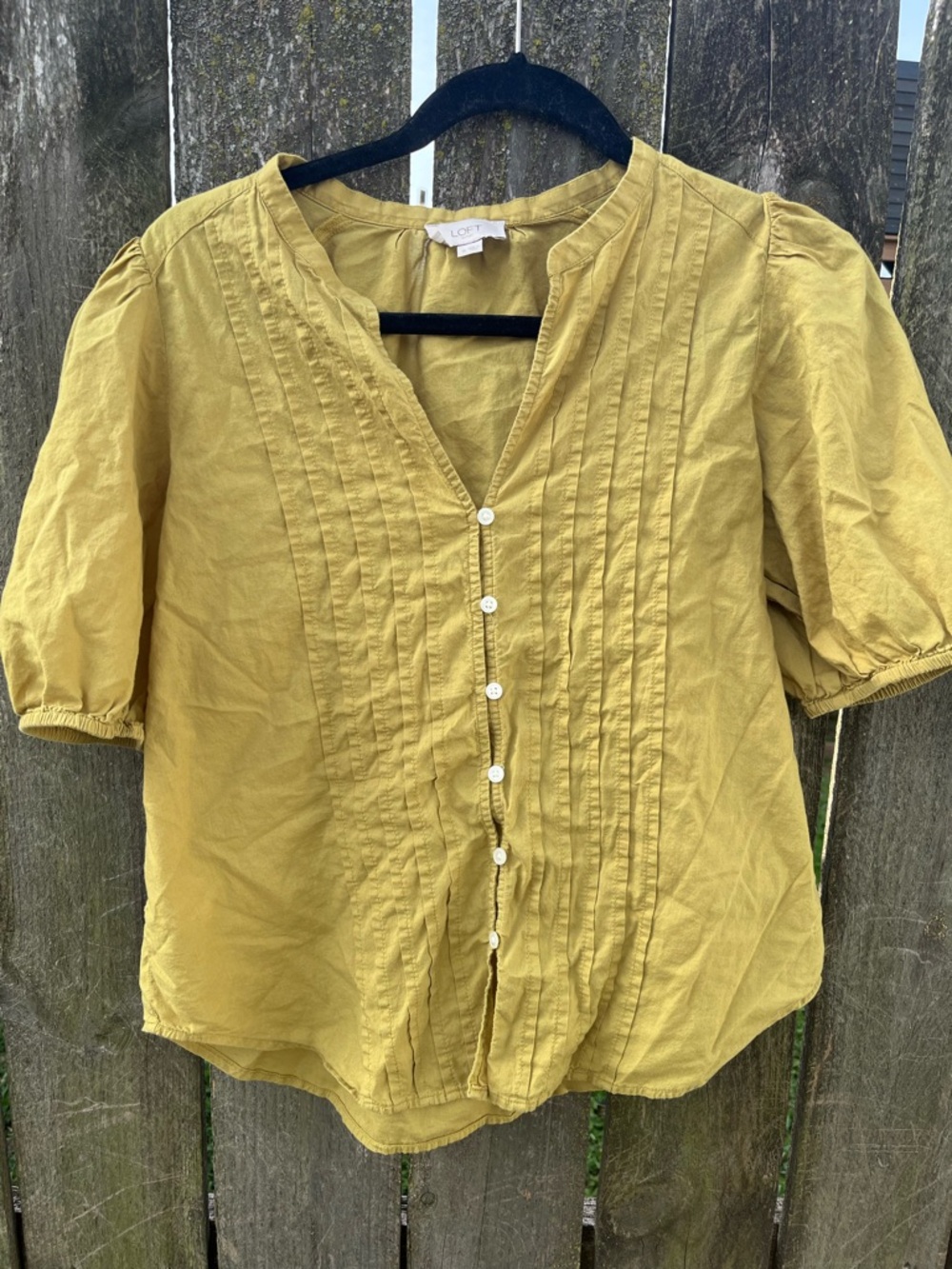 Loft green Pintuck Button-Front Women's Top